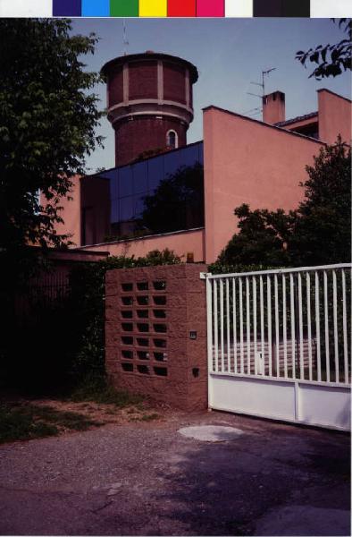 Cuggiono - edificio industriale - torre dell'acquedotto