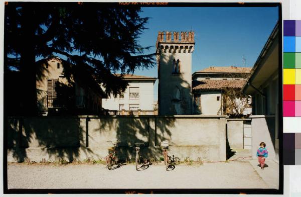 Meda - via Parini - casa Ferrario - balconata - torre - cortile interno