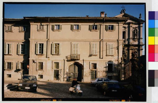 Meda - piazza Vittorio Veneto - palazzo - chiesa di San Vittore