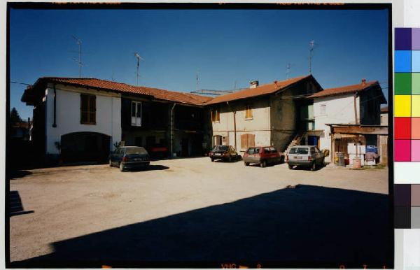 Meda - cascina Rho - cortile interno