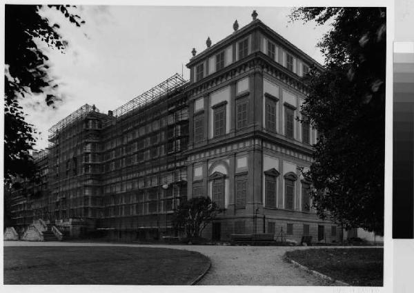 Monza - villa Reale - facciata principale - parco - impalcatura