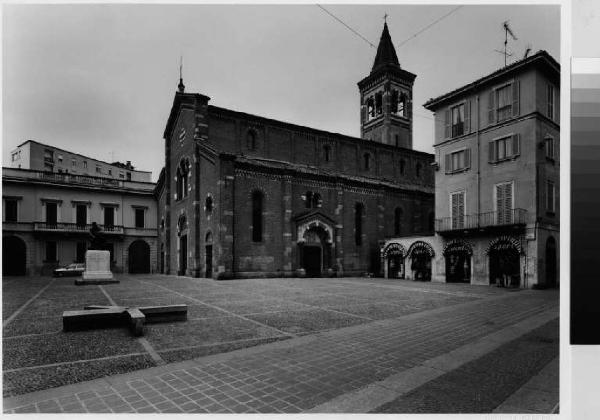 Monza - San Pietro Martire - piazza - centro urbano