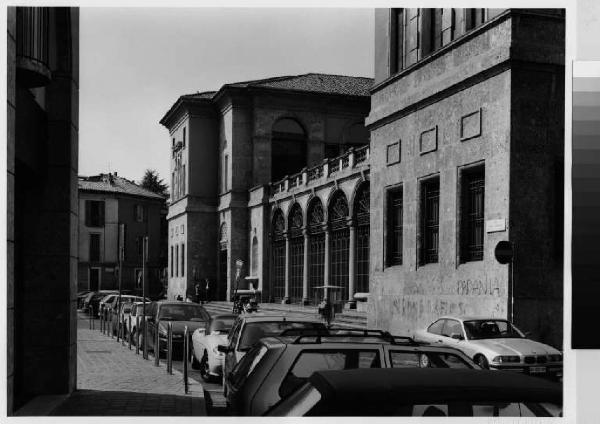 Monza - via Anita Garibaldi - palazzo di Giustizia