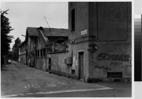 Monza - via Grazie Vecchie - stabilimenti industriali abbandonati