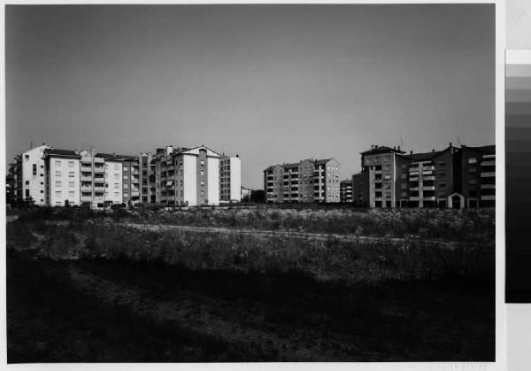 Monza - via Romagna - viale Campagna - edilizia residenziale intensiva - edifici a torre