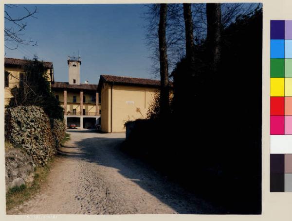 Bernareggio - cascina La Commenda - viale