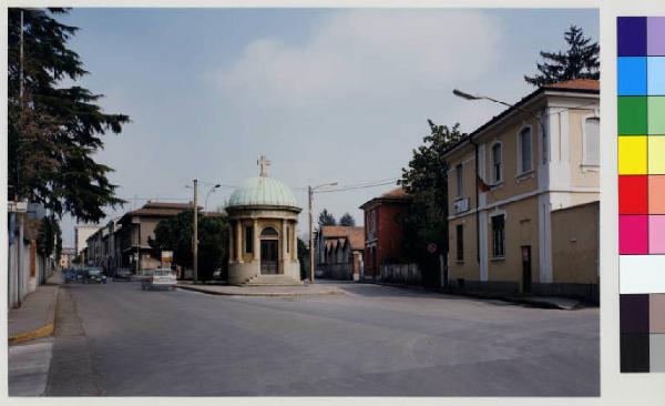 Carate Brianza - centro storico - tempio votivo - incrocio stradale