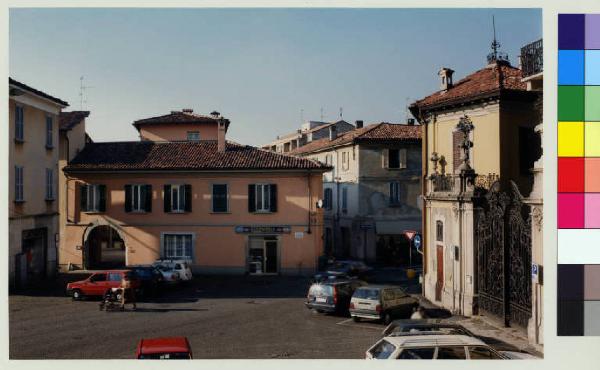 Carate Brianza - centro storico - piazza IV Novembre