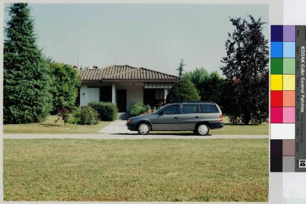 Macherio - via Lambro - villa - giardino