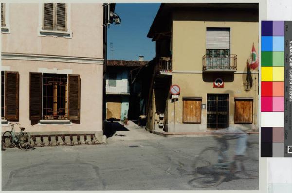 Mezzago - piazza Libertà - Circolo sociale - case rustiche - strada