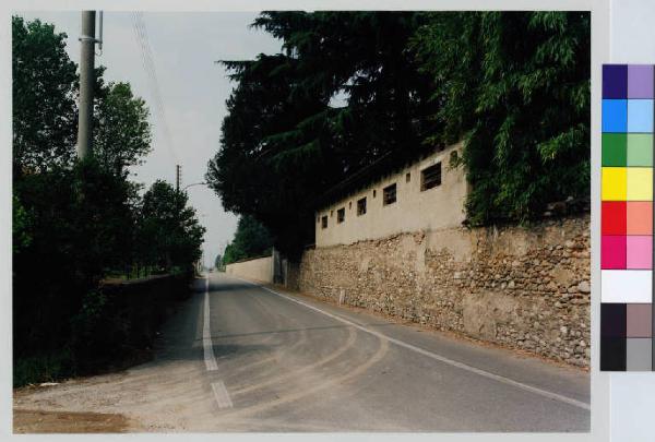Sulbiate - villa Berretta - muro di cinta - giardino - strada - cascina San Paolo