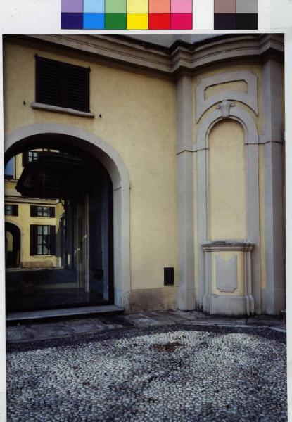 Lesmo - villa Somaglia "Il Gerletto" - Cortile interno