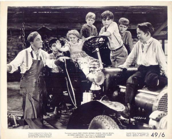 Scena del film "La corte di Re Artù" - regia di Tay Garnett - 1949 - attore Bing Crosby