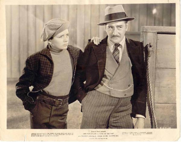 Scena del film "La grande corsa" - regia Alfred E. Green - 1939 - attori Adolphe Menjou e Roger Daniel