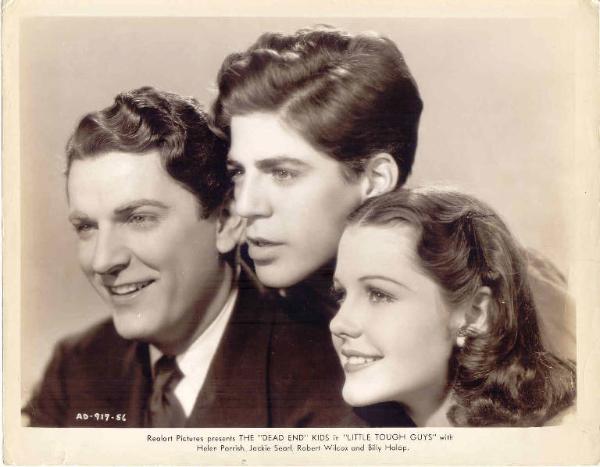 Scena del film "Little Tough Guy" - regia Harold Young - 1938 - attori Helen Parrish, Billy Halop e Robert Wilcox