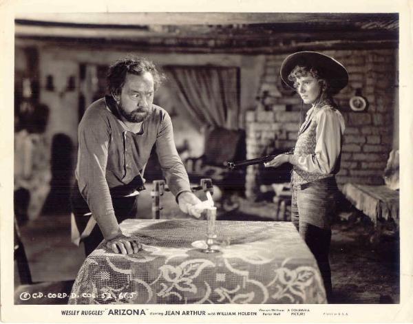 Scena del film "Arizona" - regia Wesley Ruggles - 1940 - attrice Jean Arthur