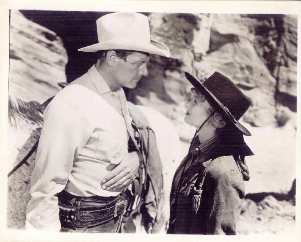 Scena del film "La donna di fuoco" - regia André De Toth - 1947 - attore Joel McCrea