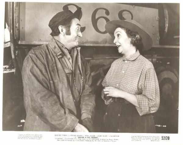 Scena del film "La grande avventura del generale Palmer" - regia Byron Haskin - 1952 - attrice Zasu Pitts