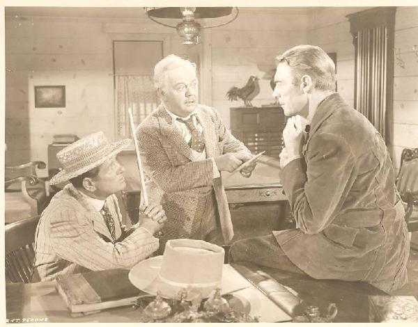 Scena del film "La Bella dello Yukon" - regia William A. Seiter - 1944 - attore Randolph Scott