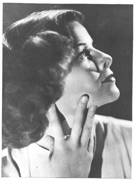 Scena del film "Febbre di vivere" - regia George Cukor - 1932 - attrice Katharine Hepburn