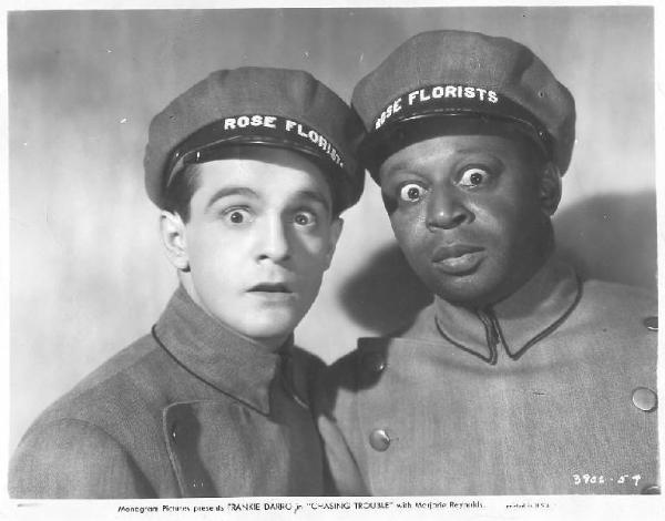 Scena del film "Il guanto verde" - regia Howard Bretherton - 1940 - attori Mantan Moreland e Frankie Darro