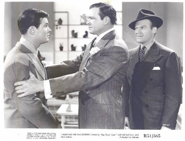 Scena del film "Big Town Czar" (Fighting the Racketeers) - regia Arthur Lubin - 1939 - attore Ed Sullivan