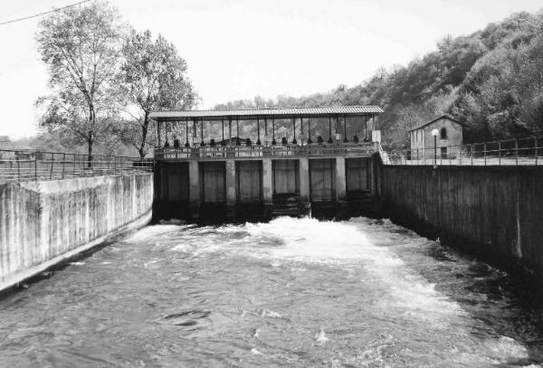 Fiume Chiese - sbarramento di Cantrina - struttura di presa - paratoie