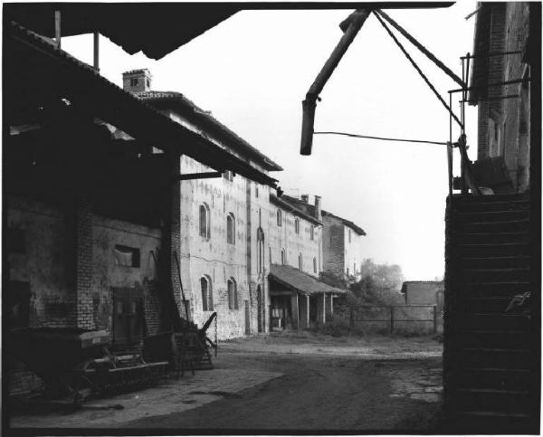 Cascina - attrezzi - castello