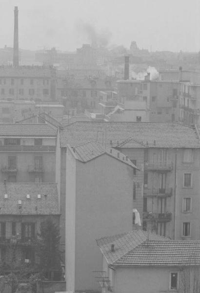 Milano - Quartiere Isola - Palazzi e ciminere