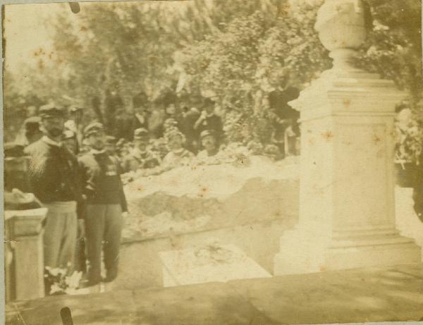 Caprera - Casa di Giuseppe Garibaldi - Tomba di Giuseppe Garibaldi - Monumenti funebri delle figlie Rosa e Anita Garibaldi / Risorgimento italiano