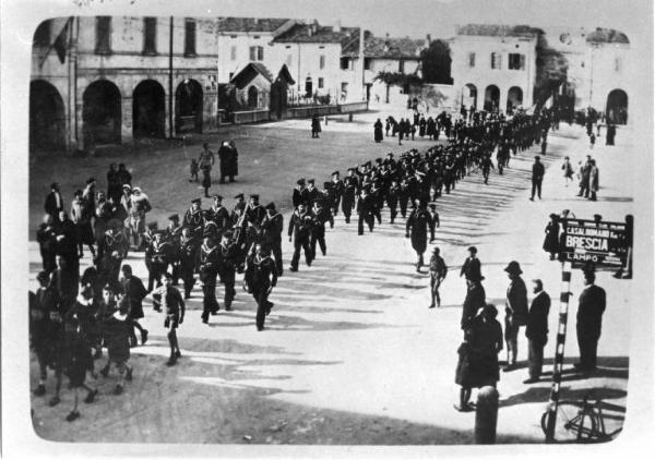 Celebrazione Marcia su Roma - Canneto sull'Oglio - Piazza Vittorio Emanuele II (attuale piazza Matteotti)