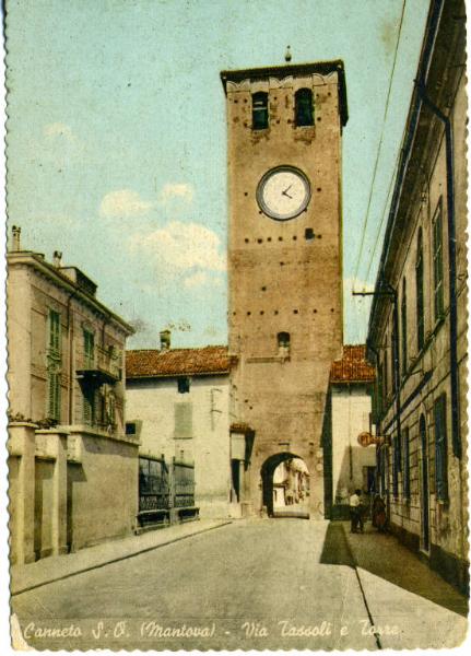 Canneto sull'Oglio - Via Tazzoli - Torre civica