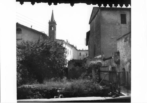 Canneto sull'Oglio - Piazza Manzoni - Passerella pedonale - Ex mulino Soana - Torre campanaria Chiesa dell'Immacolata Concezione e San Vincenzo de' Paoli.