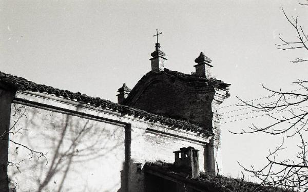 Viadana - Chiesa di Sant'Elena - Via Fenilrosso, Corte Motta I - Esterno - Timpano e fianco sud