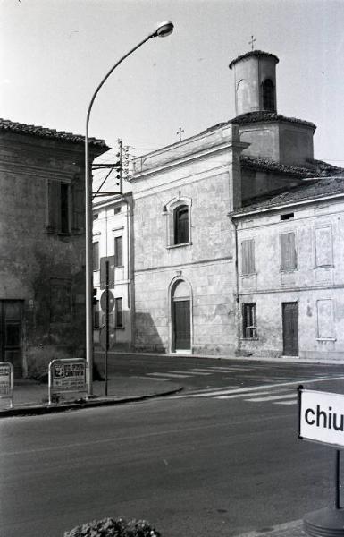 Viadana - Abbazzia di Santa Croce e San Domenico Savio al Villaggio del Ragazzo - Chiesa delle monache benedettine di Santa Croce (già) - Via Roma 2/4 - Facciata