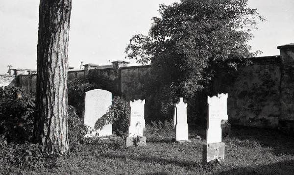 Viadana - Cimitero Israelitico - Via Paraluppa - Interno - Tombe Famiglia Cantoni