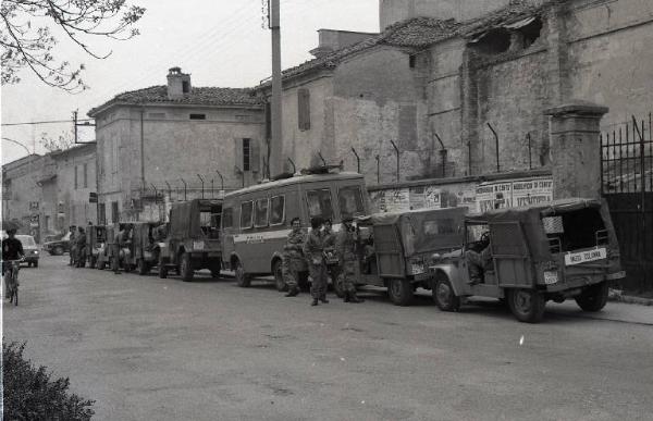 Inaugurazione della sede di Viadana del MSI 1971 - Viadana - Piazza Alessandro Manzoni - Reparto Celere della Polizia di Stato