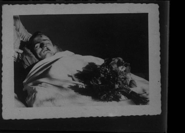 Seconda guerra mondiale - Cadavere - Volto maschile