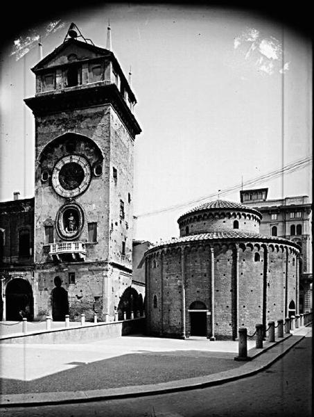 Mantova - piazza Erbe