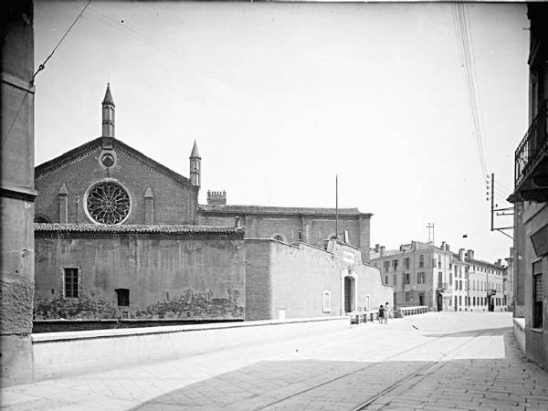 Mantova - via Scarsellini - Chiesa di San Francesco
