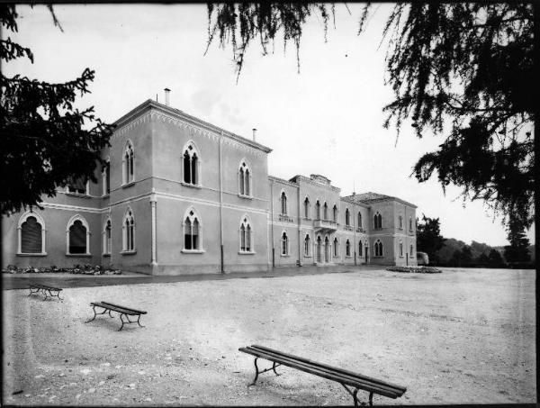 Edificio - Casa alpina Pietro Valentini