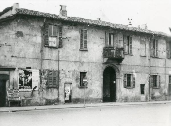 Milano - Quartiere Dergano - Piazza Dergano - Municipio di Dergano