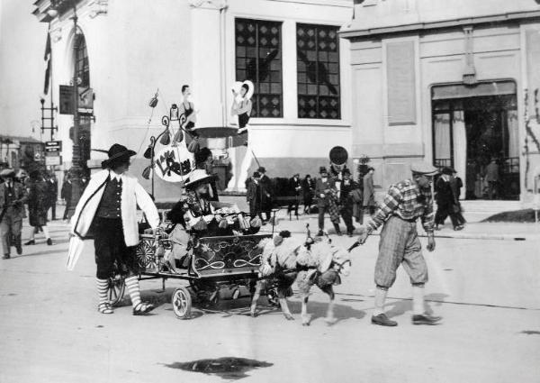 Fiera di Milano - Campionaria 1931 - Pubblicità mobile del lanificio Rossi