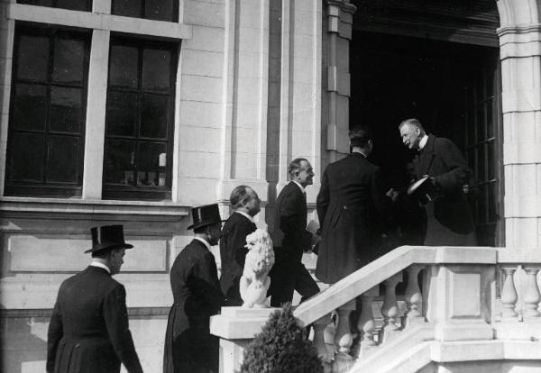 Fiera di Milano - Campionaria 1931 - Visita diplomatica del ministro delle corporazioni Giuseppe Bottai