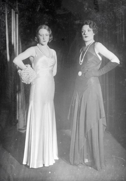 Fiera di Milano - Campionaria 1931 - Spettacolo di moda - Modelle