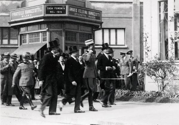 Fiera di Milano - Campionaria 1931 - Visita del principe di Piemonte Umberto II di Savoia