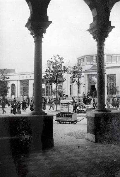 Fiera di Milano - Campionaria 1931 - Viale dell'industria