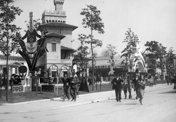 Fiera di Milano - Campionaria 1931 - Viale dell'industria