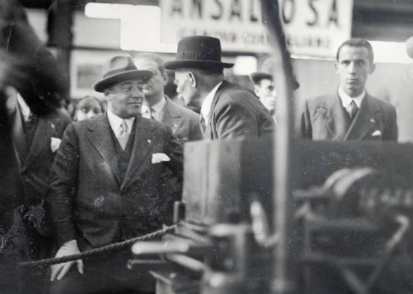 Fiera di Milano - Esposizione internazionale di fonderia 1931 - Visita di personalità