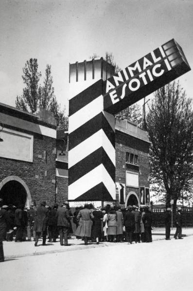 Fiera di Milano - Campionaria 1933 - Padiglione della zootecnica - Entrata esterna al settore degli animali esotici